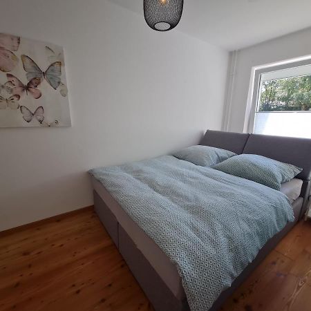 Wohnung Fleethoern - Zentral, Ruhig, Mit Parkplatz Und Balkon Kiel Exterior foto