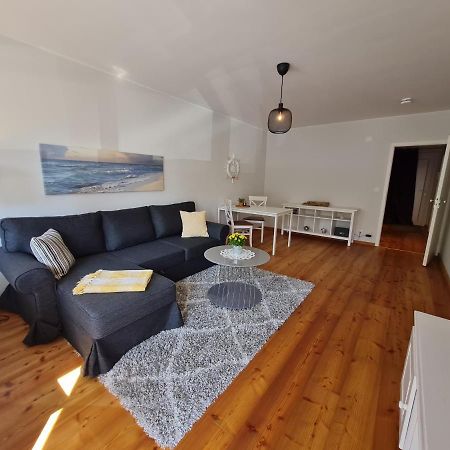 Wohnung Fleethoern - Zentral, Ruhig, Mit Parkplatz Und Balkon Kiel Exterior foto